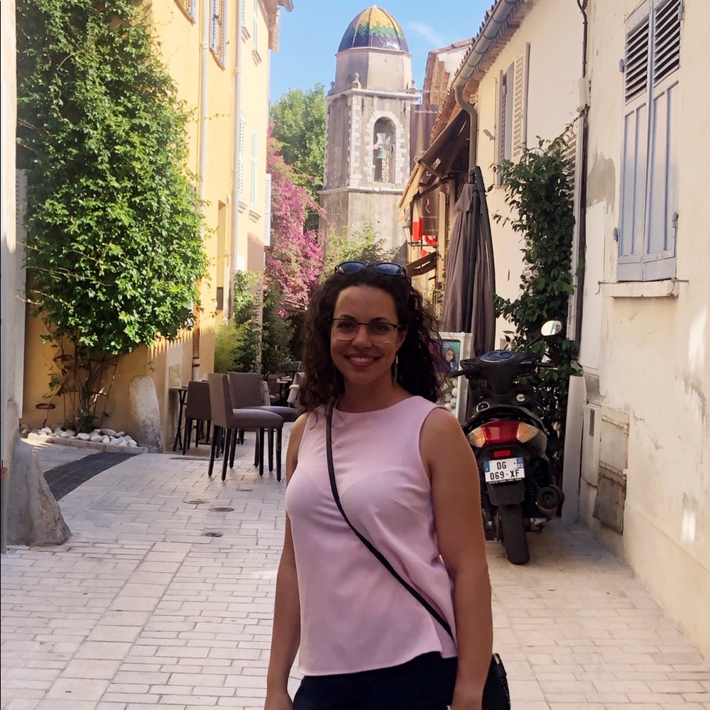 Meet your Posher, Laila